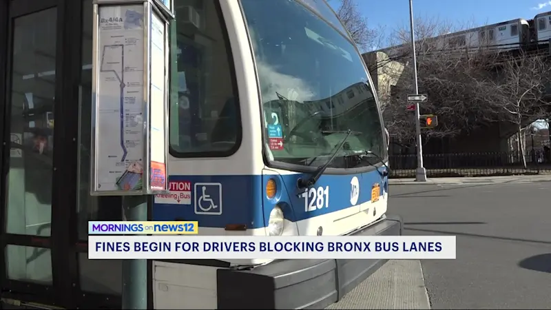 Story image: Fines begin for drivers blocking Bronx bus lanes 