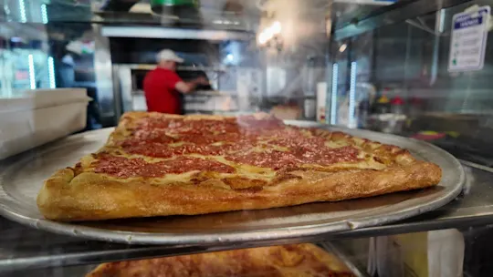 pizzashopfeedshungryCM_2026-08-28-16-24-42