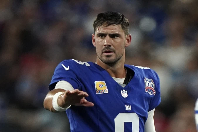 Story image: New York Giants agree to release quarterback Daniel Jones