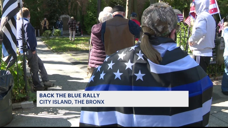 Story image: 
‘Back the Blue’ rally in City Island calls for officials to support police officers