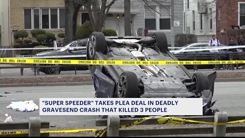 Story image: Woman faces 3 to 9 years for Gravesend crash that killed Brooklyn mother, her 2 children