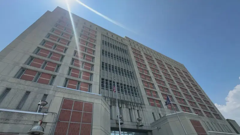 Story image: Advocates urge ICE to stop using MDC over safety concerns