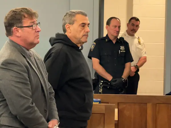 Story image: Suffolk police seize 43 weapons during arrest of Lindenhurst man