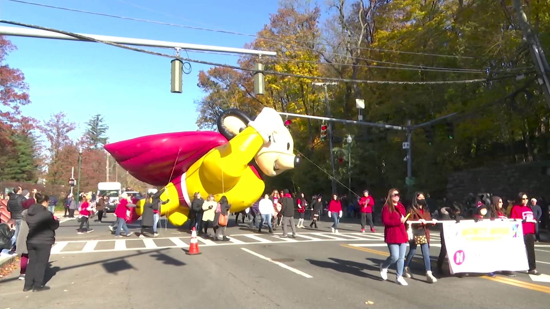 Thanksgiving Day parade in New Rochelle pays tribute to essential workers