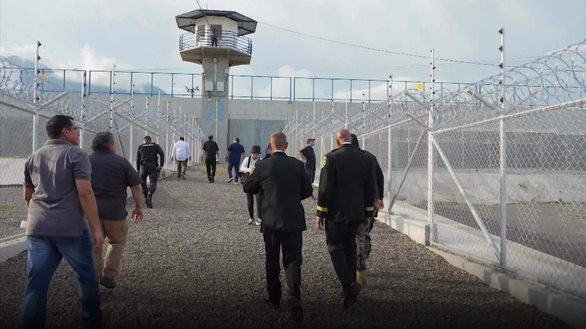 Suffolk law officials travel to El Salvador, visit prison with inmates ...