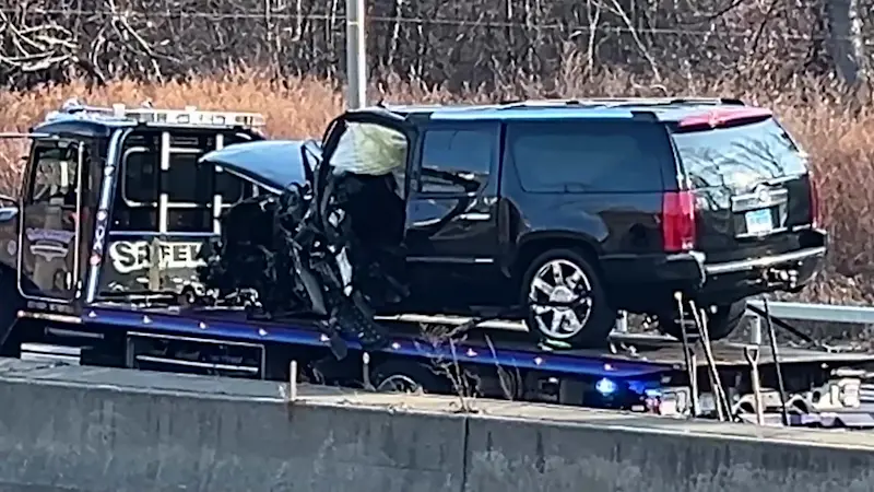 Story image:  Driver killed in wrong-way crash on Hutchinson River Parkway