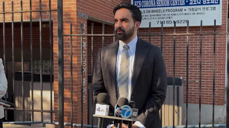 Story image: Mayor Mamdani accuses Blakeman of ‘bigotry’ after debate antisemitism attack