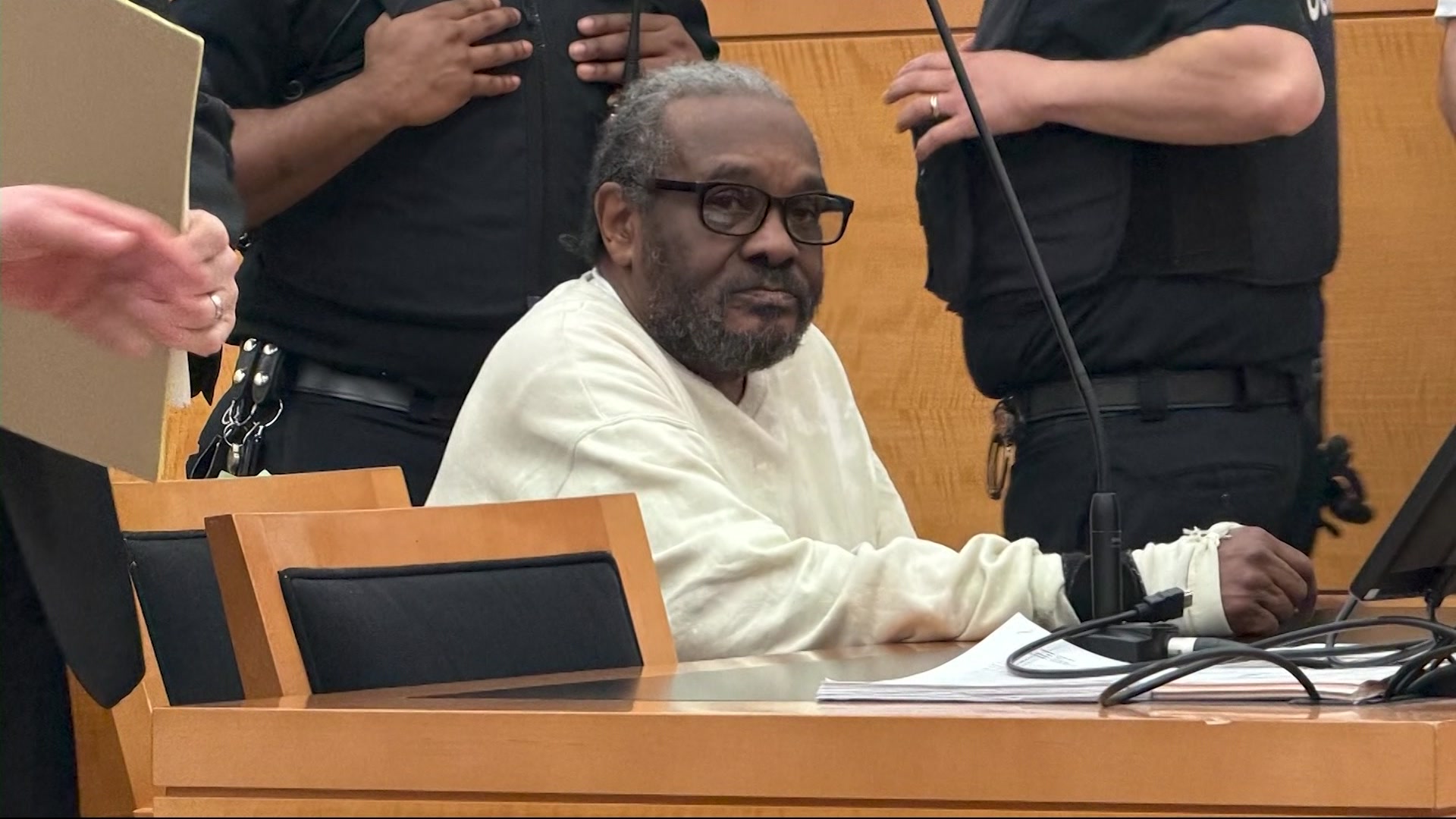 kevingavinpleadeal1030pmCM_2026-04-24-22-39-07