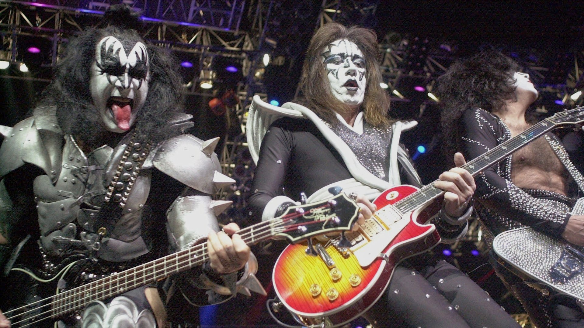 News 12 | The Bronx | Ace Frehley, Kiss' original lead guitarist and ...