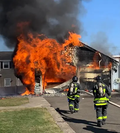 Story image: Officials: Fire destroys detached garage in Stratford 