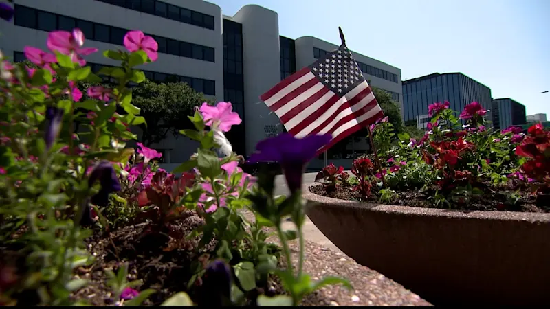 Story image: ‘We’re fighting hard.’ Veterans meet with state’s top VA official about Stamford clinic’s future