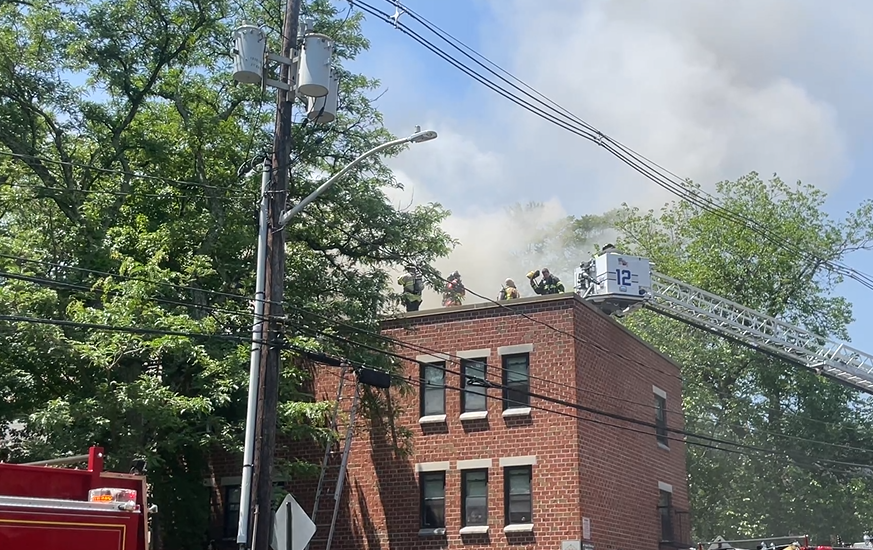 Emergency crews respond to Nyack apartment building fire