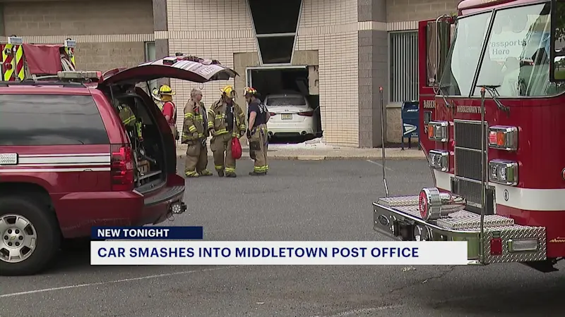 Story image: Police: Car crashes into Middletown Post Office on Route 35
