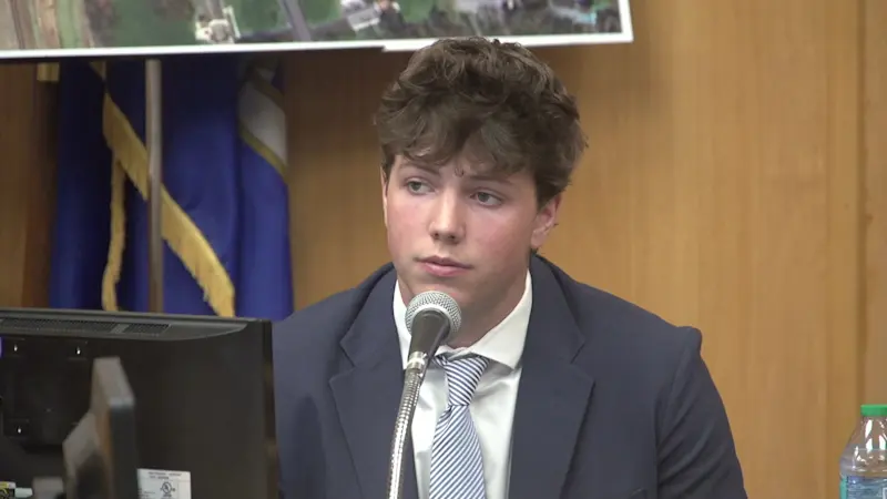 Story image: Witness emotionally recounts deadly stabbing at Raul Valle’s murder trial; defendant’s friend testifies against him 