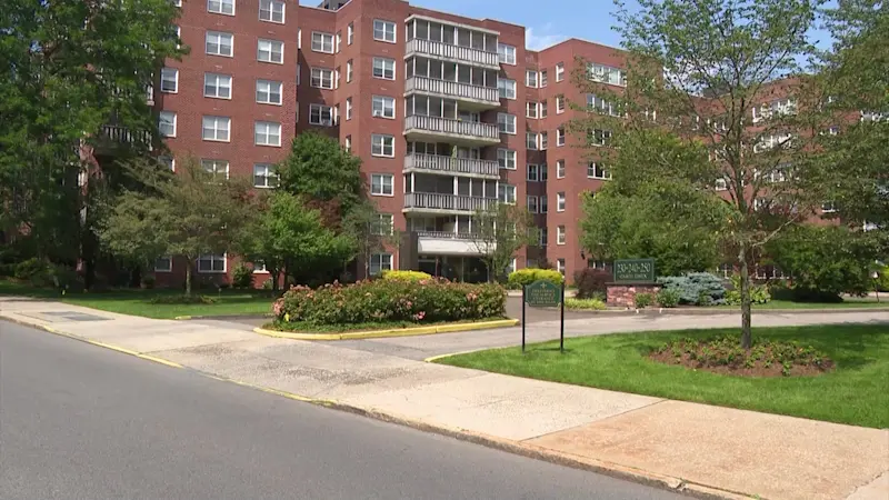 Story image: 'It really couldn't have happened at a worse time.' Eastchester apartment complex without AC in extreme heat
