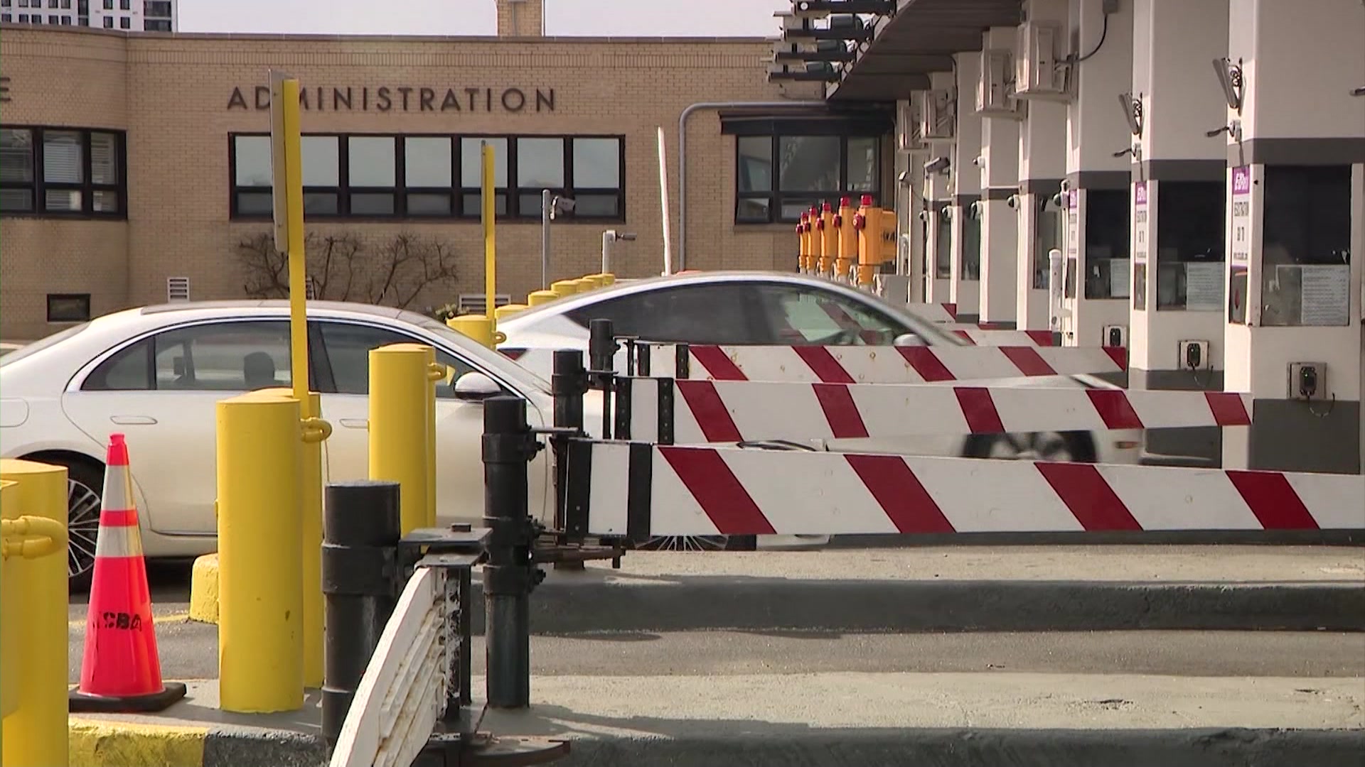 Fake E-ZPass text messages target drivers, ask for late toll payments