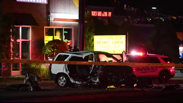 News 12 | Long Island | Police: Man killed in Sunrise Highway crash in