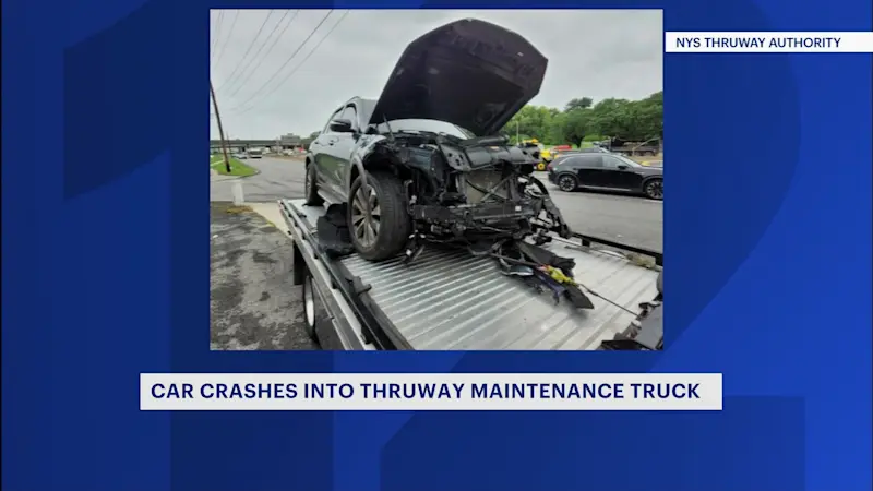 Story image: Car crashes into Thruway maintenance truck near Westchester-NYC line