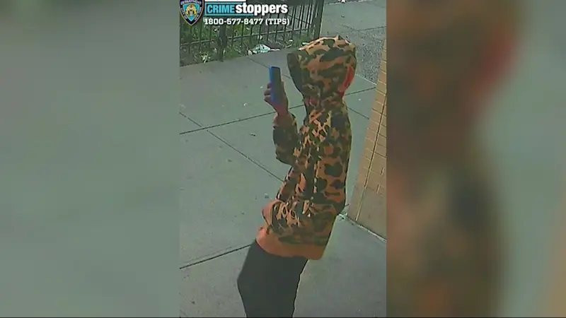 Story image: NYPD releases new photos of fatal Fordham shooting suspect