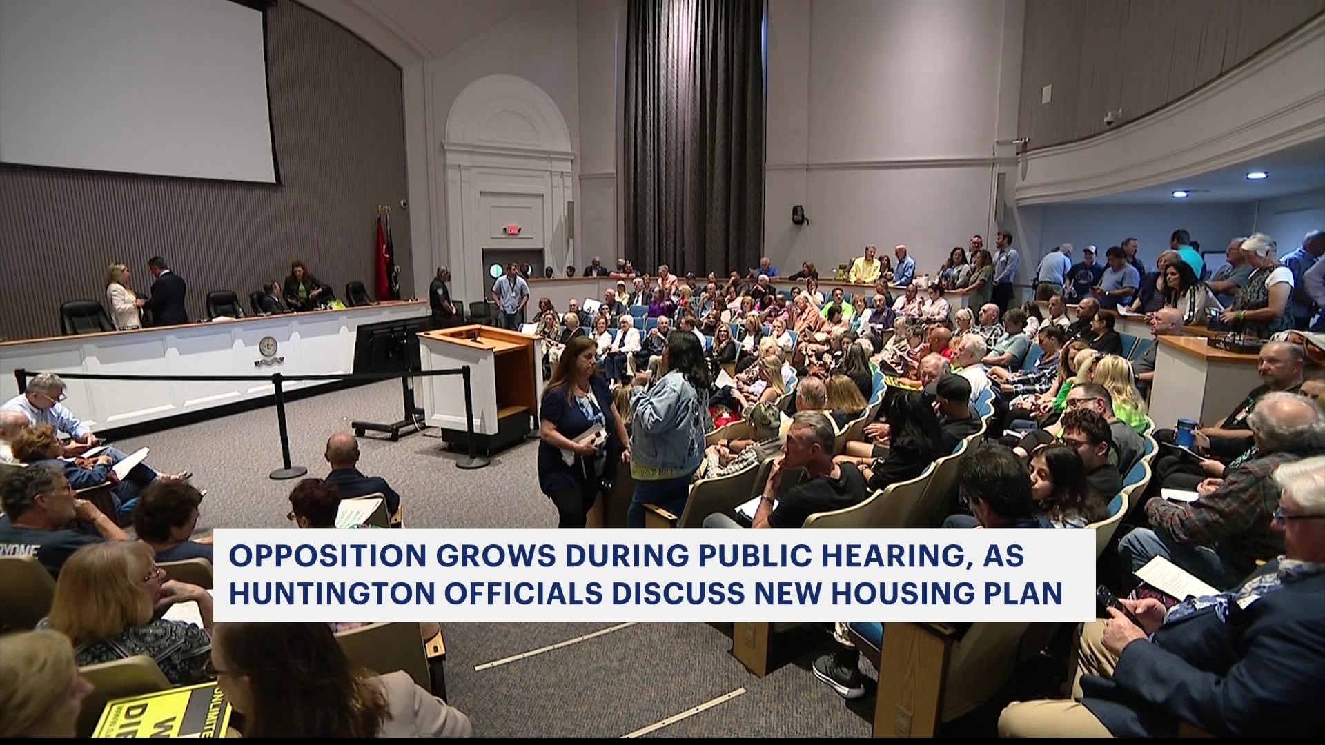 Huntington residents crowd board meeting to speak on controversial