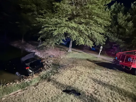 Car into lake