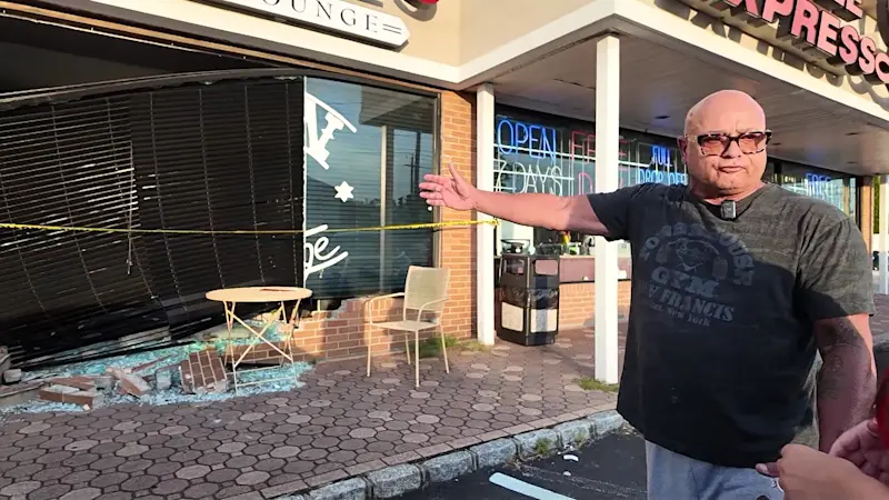 Story image: Car crashes into Deer Park cigar lounge