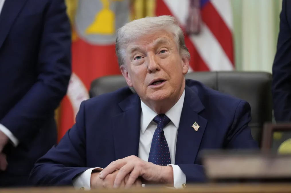 APTrumpEvacCorrespondentsDinnerSG001