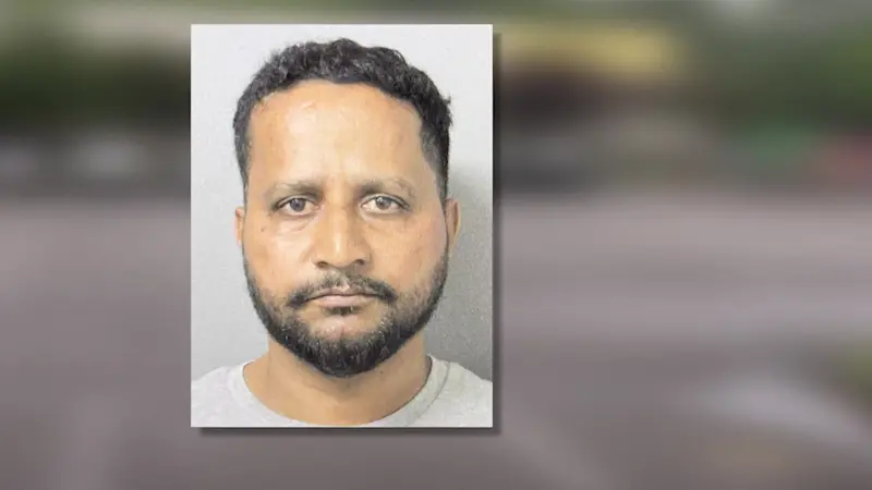Story image: Prosecutors: Dix Hills man accused in murder-for-hire plot in Nassau County