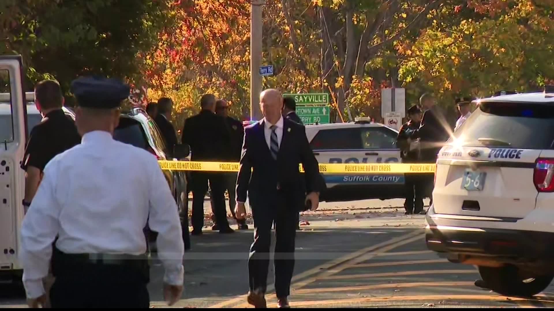 Police Man fatally shot in his Bohemia backyard while family was inside