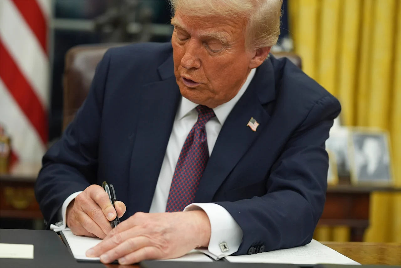 Donald Trump birthright order
