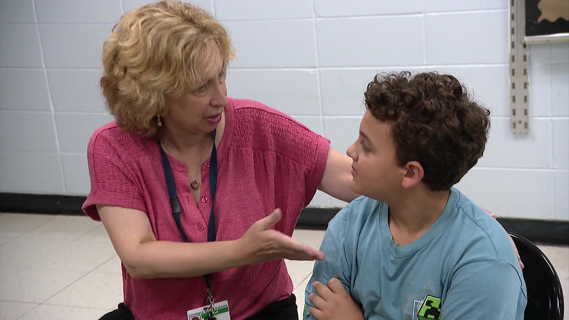 Commack school monitor uses Heimlich maneuver to save choking third grader 