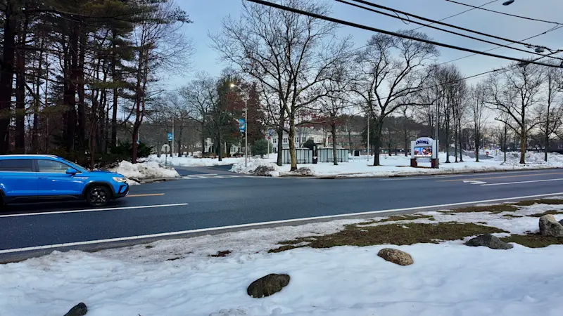 Story image: Suffolk County Community College custodian robbed at knifepoint on Ammerman campus