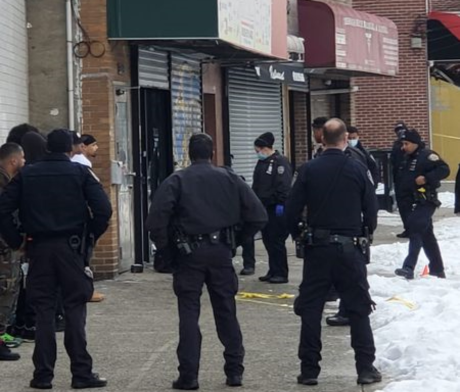 News 12 | Long Island | Nypd Man Shot In The Leg In East Tremont Avenue ...