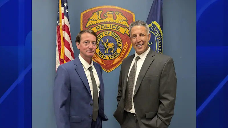 Story image: Suffolk detectives stop man from buying $466K in gold bars for internet scammer