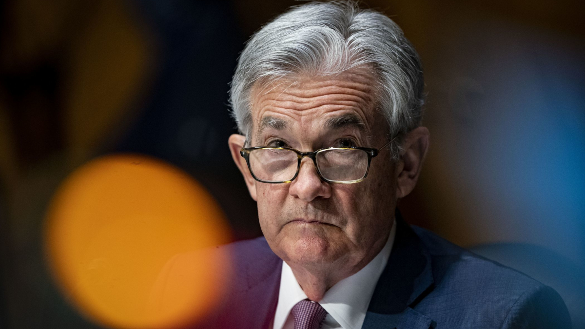 Fed's Powell Sees U.S. Boom Ahead, With COVID Still a Risk