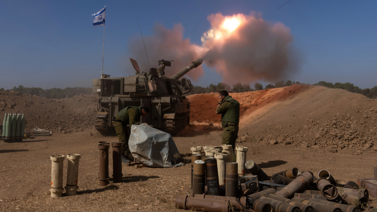 Israeli Forces Cut Off North Gaza to Isolate Hamas as Advance on Urban Center Looms
