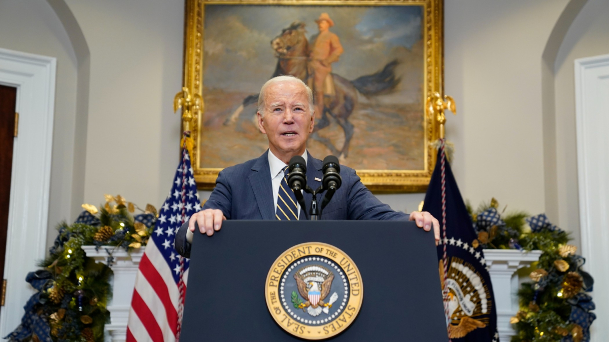 As Ukraine Aid Falters In the Senate, Biden Signals He's Willing to Make a Deal On Asylum Restrictions
