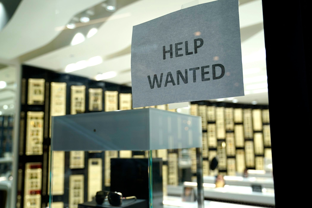 Jobless Claims Jump to 853,000 Amid Resurgence of Virus