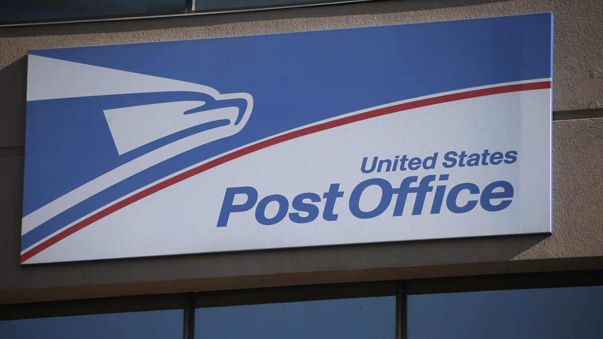 Amid USPS' Unprecedented Woes, Calls for Postal Banking Reemerge