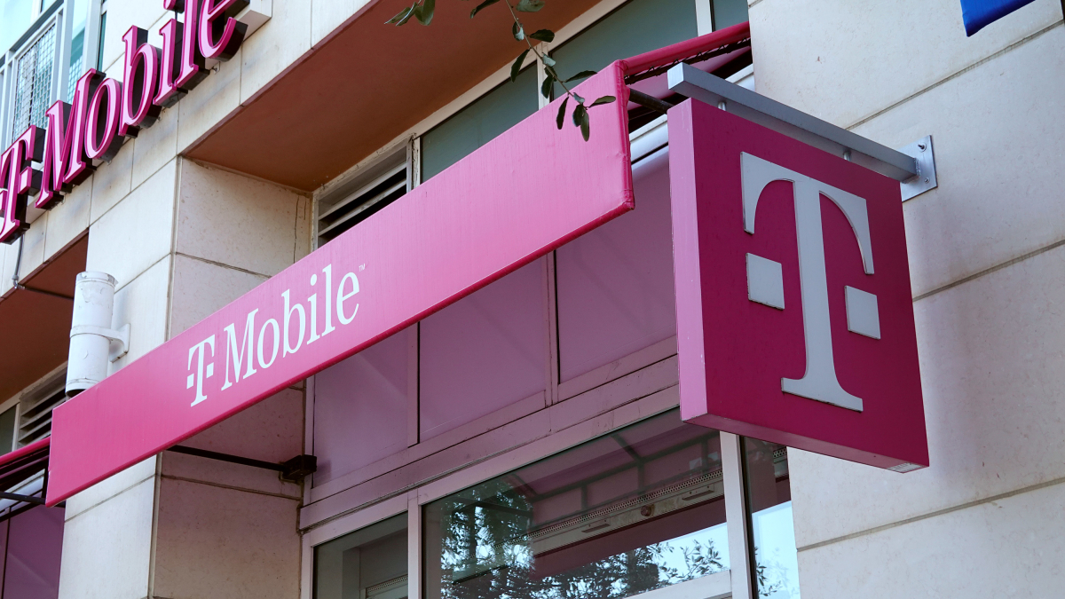 T-Mobile Blames '3rd Party Interruption' for Nationwide Service Outages  