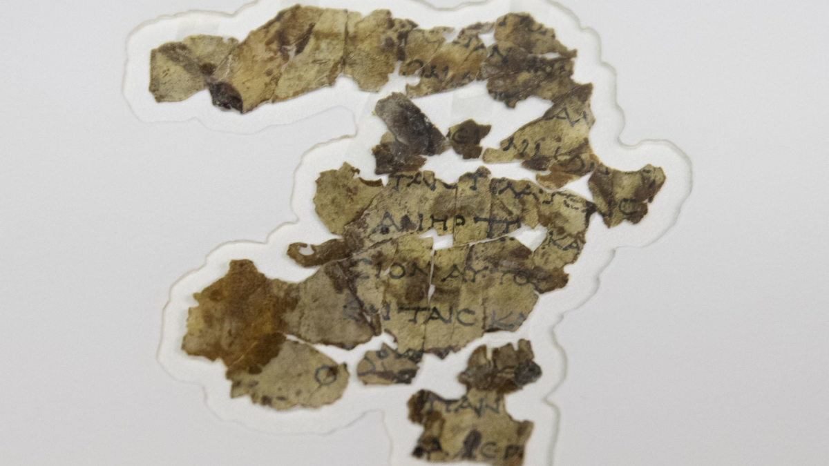Israeli Experts Announce Discovery of More Dead Sea Scrolls