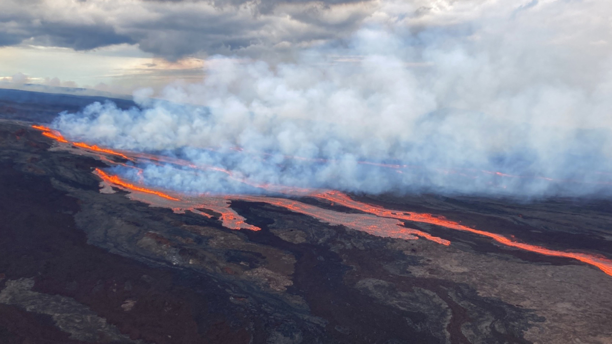 Hawaii’s Mauna Loa Erupts, Officials Warn People to Prepare
