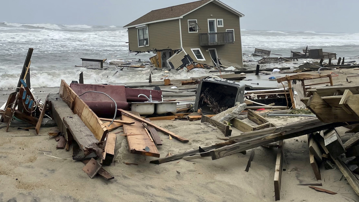 2 North Carolina Beach Houses Collapse Into Atlantic Surf