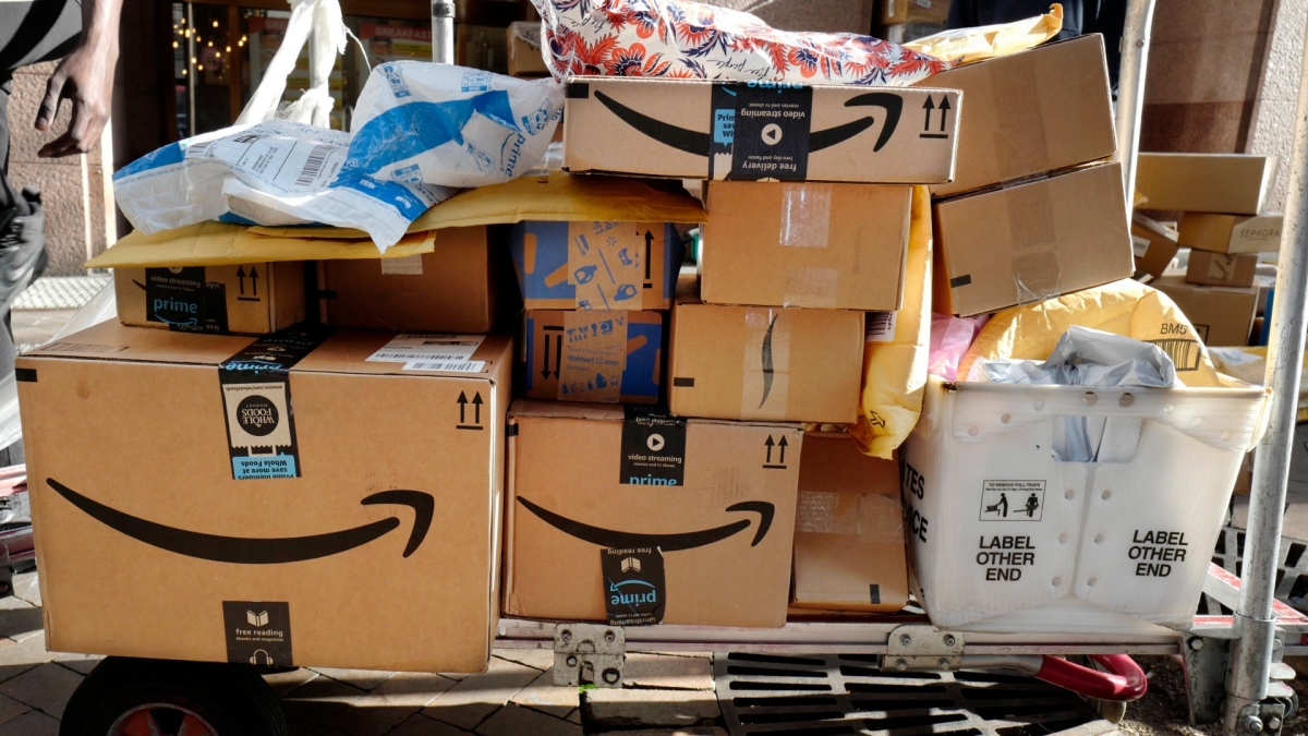 Plastic Waste From Amazon Reportedly Increased by 18 Percent in 2021