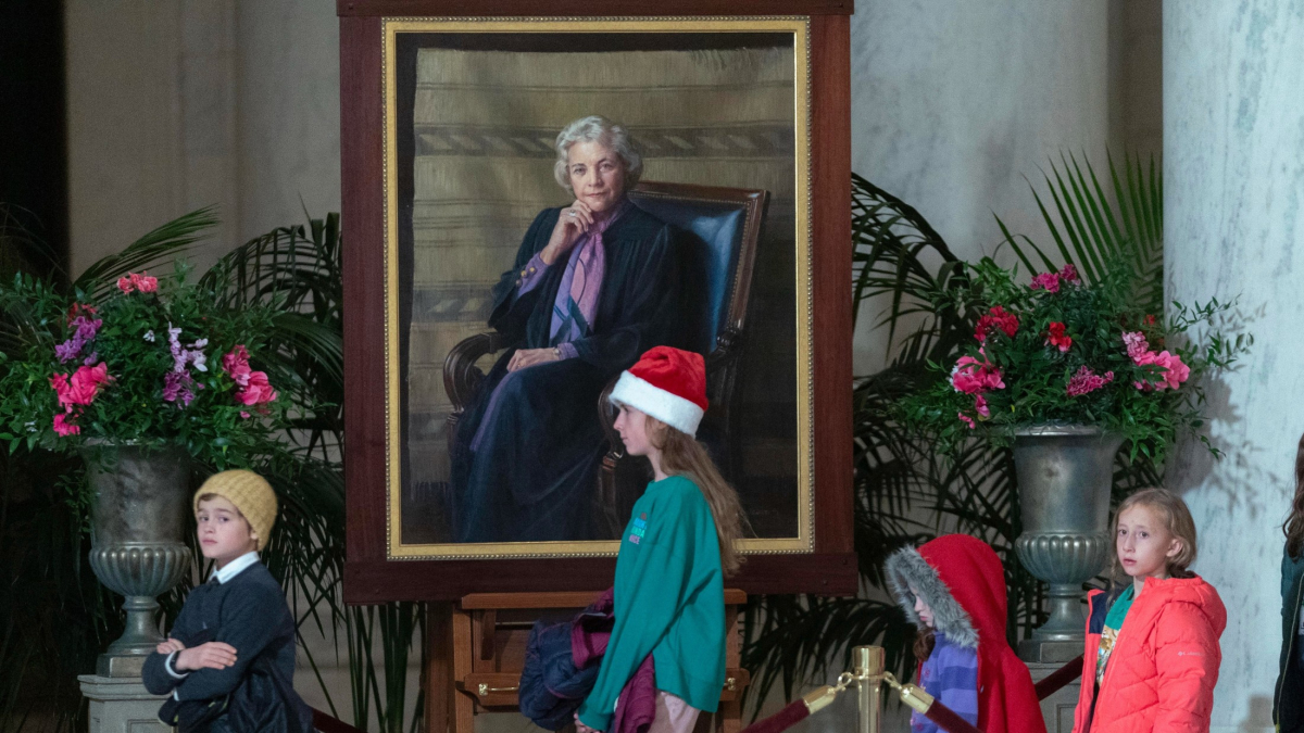Sandra Day O’Connor Called Pioneer, 'Iconic Jurist' as She Is Memorialized by Biden, Roberts