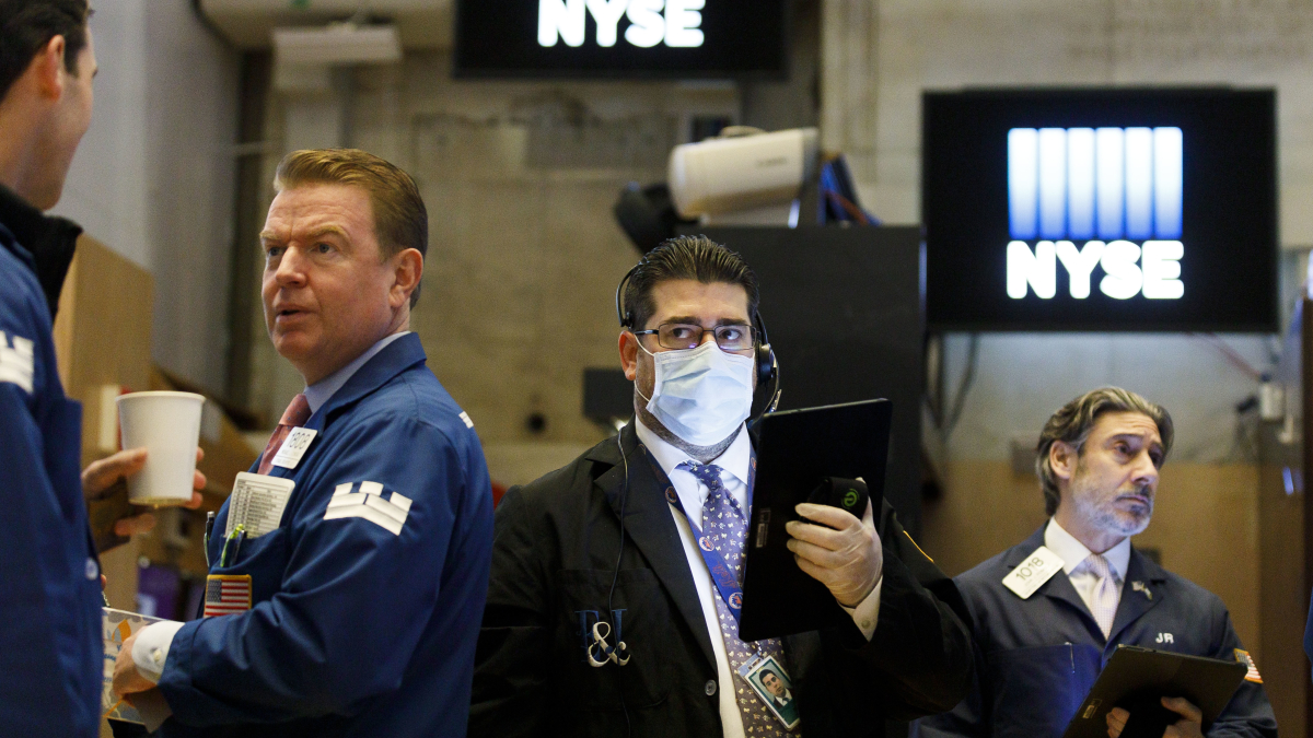 Dow Drops More Than 900 points, Ending Worst Week Since 2008