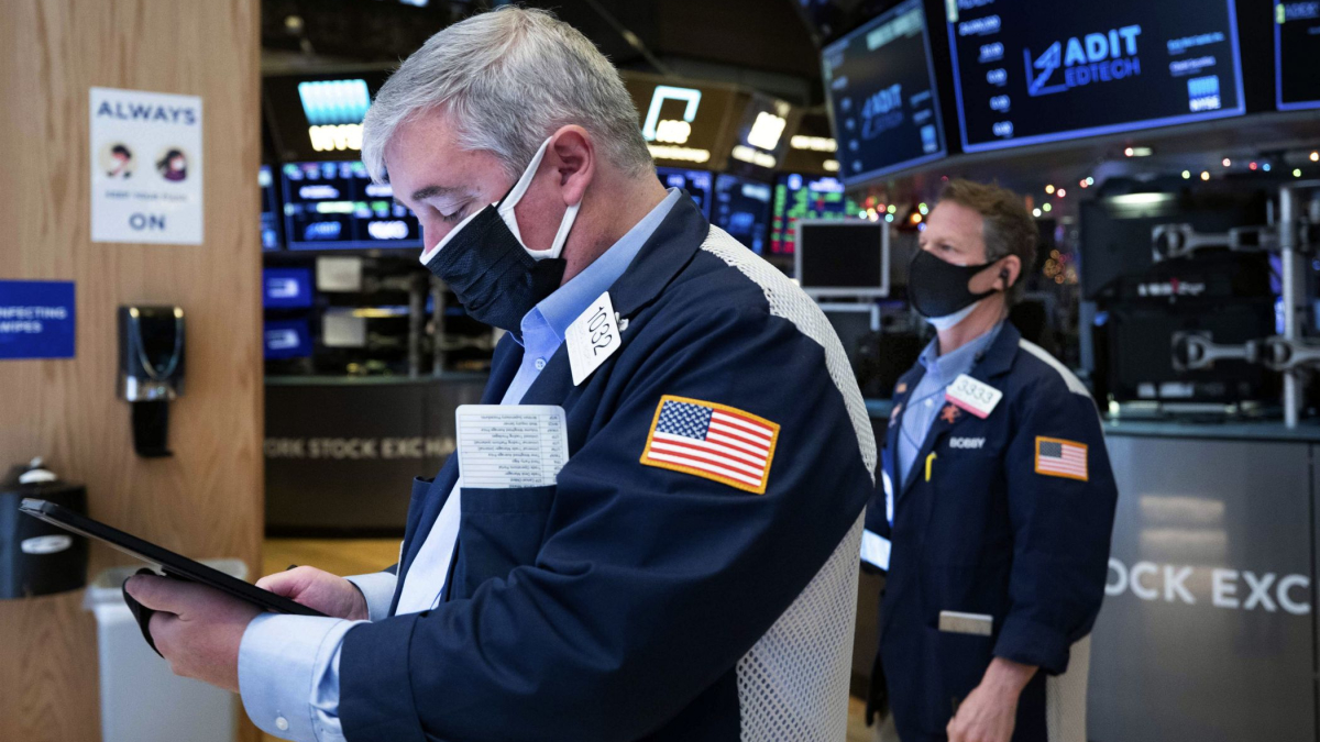 Stocks Notch Gains on Wall Street; Treasury Yields Climb