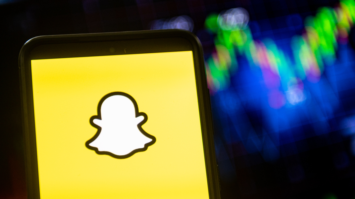 Snapchat Apologizes in Advance for New Chatbot's Shortcomings