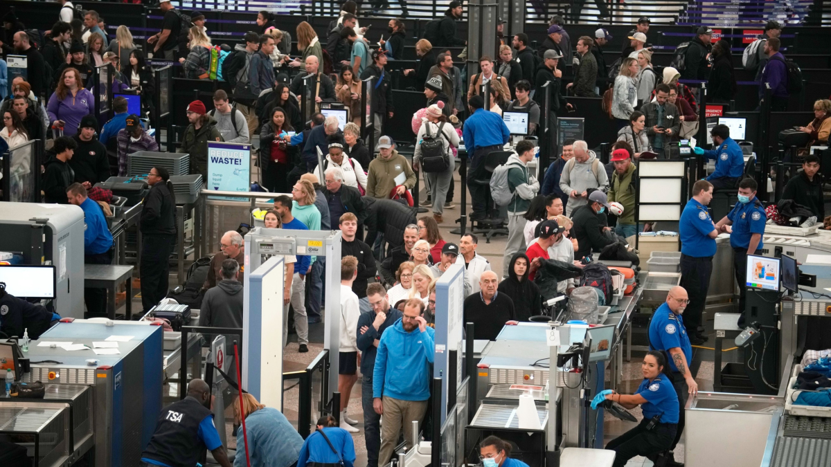 Holiday Crowds at Airports and on Highways Expected to Be Even Bigger Than Last Year