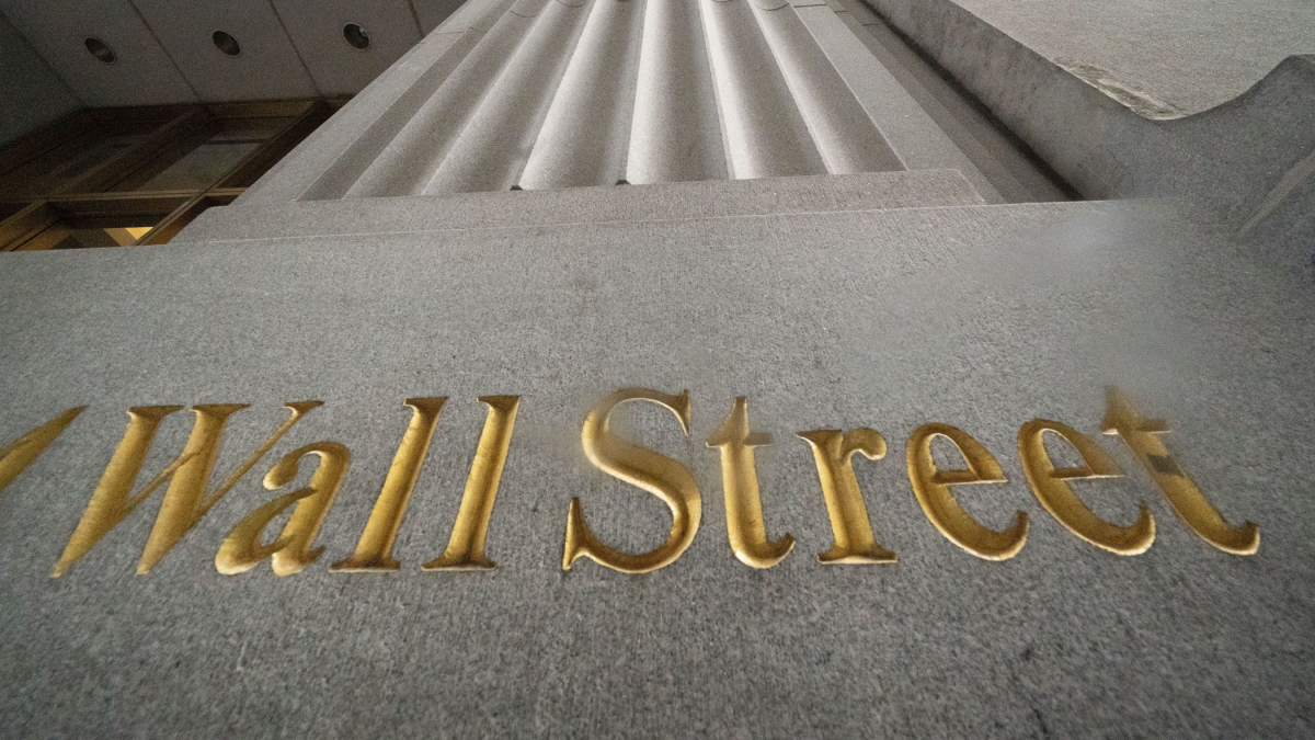 A Bumpy Day on Wall Street Ends With Stock Indexes Mixed